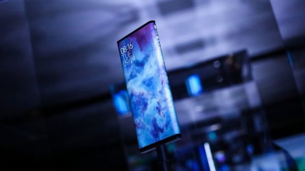 折叠屏手机又被骂惨了,为什么卖得贵还做不好?