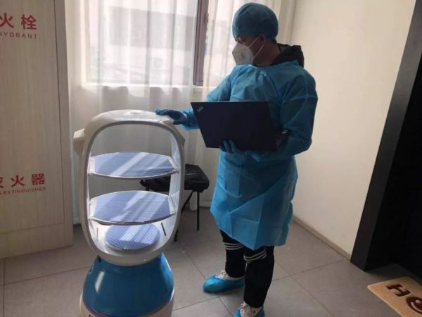 机器人战“疫”:出货量翻了七八倍、临时改产口罩、“无人”成刚需