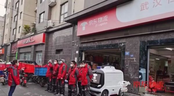 “谁有物流能力,谁上”,无人车风驰武汉
