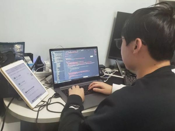 2800 万学员：头部在线教育平台的极限「大考」