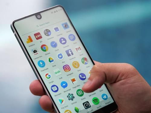 2020手机开局:激进、升级、离场成为关键词