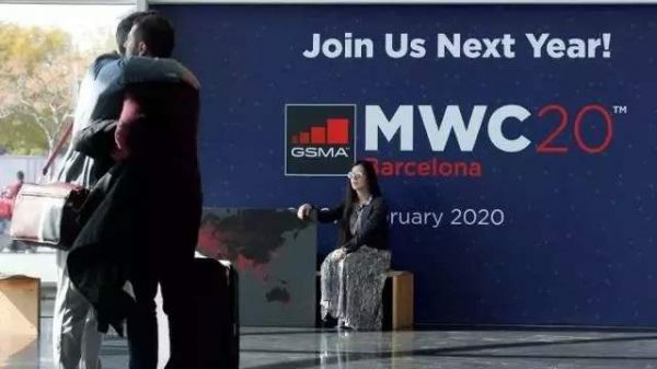 2020手机开局:激进、升级、离场成为关键词