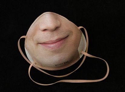 戴上这个口罩,Face ID 能认出我了吗?