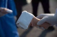 两男子微信群里卖额温枪，收钱后拉黑买家被刑拘