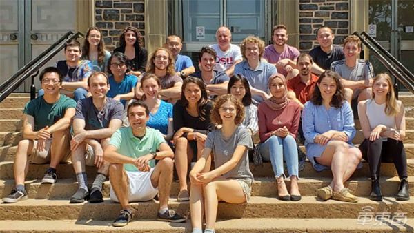 特斯拉自产电池的秘密：低调布局5年，用成本碾压同行，产线正在搭建