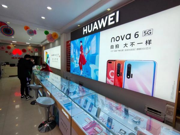 手机线下店恢复营业两星期,关于销量他只说了这四个字
