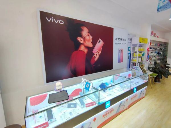 手机线下店恢复营业两星期,关于销量他只说了这四个字