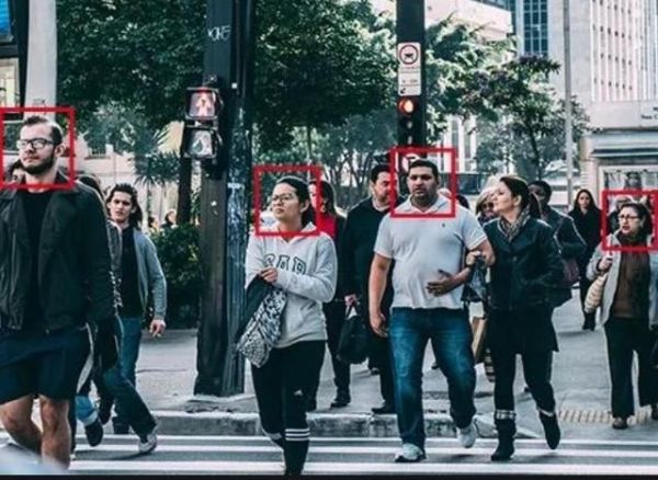 最为轰动的AI公司数据泄露案:客户含600多家执法机构,30亿人脸数据库远超FBI