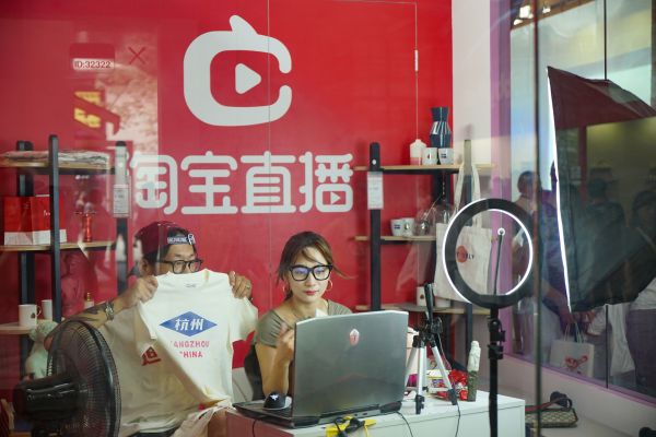 氪星晚报 | 拼多多市值反超百度;东京奥运会或将推迟到年底;特斯拉回应减配质疑,称“为涉事车辆免费更换”