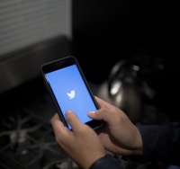 Twitter强烈建议员工在家办公，取消非关键出行