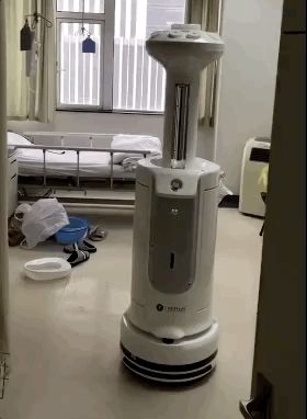 AI“黑头盔”亮相成都,警察街头2分钟筛查上百人体温