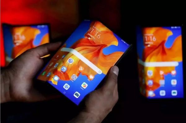 国产手机焦虑的一年,和失去的一个月