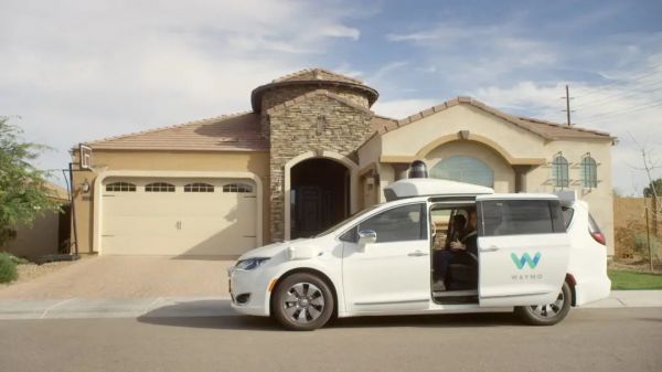 22.5 亿美元融资之下的自动驾驶路线之争