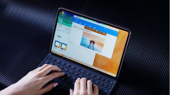 网课教育大火，平板逆袭，华为、联想等接连出手，小米还要苦等几时？