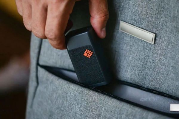 让小米充电器改头换面,让雷军赞不绝口,这个新材料技术凭什么?