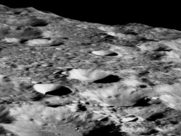 如何描绘一幅完整的太阳系历史?答案竟在月球陨石坑里