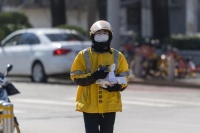 美团：全国生活服务业商家复工率59% 餐饮业64%