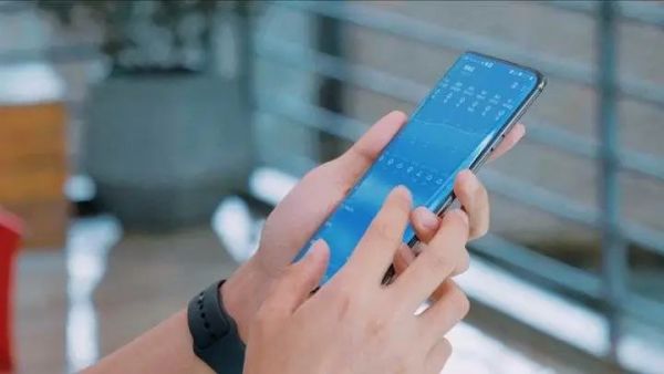 手机变流畅了,除了性能还有屏幕的功劳