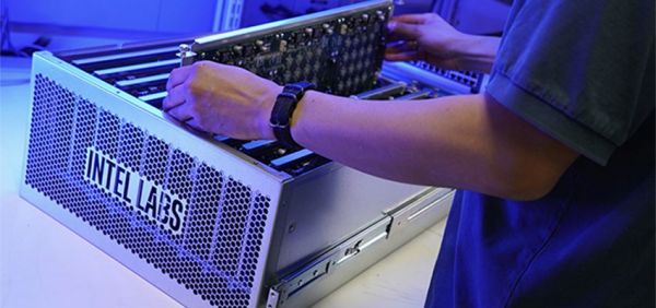 768颗芯片、1亿个神经元,电脑追上小型哺乳动物脑容量,迄今最强神经拟态系统诞生