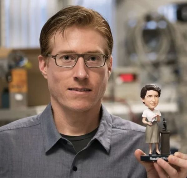 768颗芯片、1亿个神经元,电脑追上小型哺乳动物脑容量,迄今最强神经拟态系统诞生