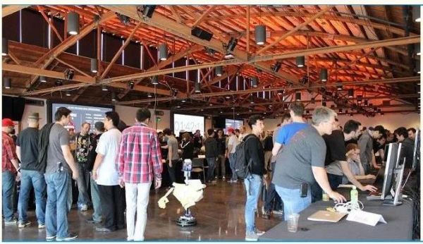 为什么阿里喜欢全面并购,腾讯喜欢战略投资?