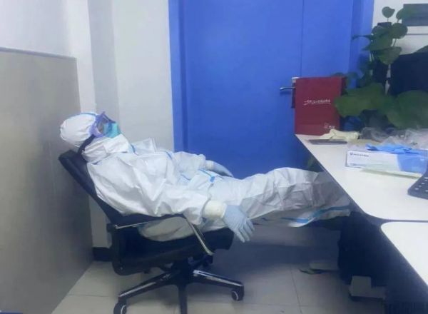 2019年12月31日,人工智能发出第一条病毒警告