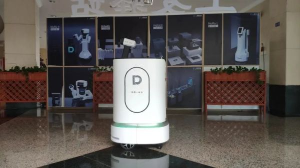 疫情期间的机器人总动员,这次人类要感谢它们