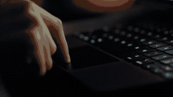 用上触控板的 iPad Pro,是苹果对人机交互的一次妥协