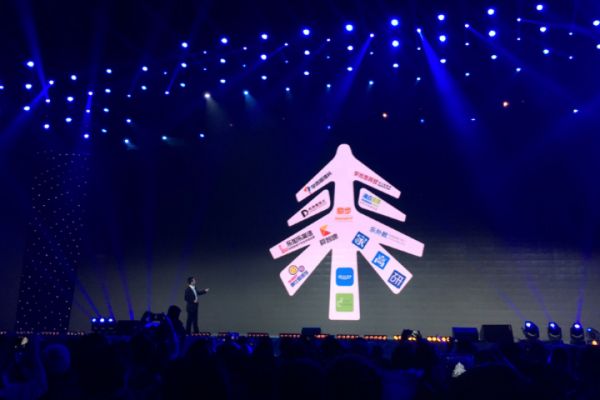 自曝轻课业务虚增销售收入背后,17岁的好未来遭遇“中年危机”