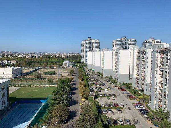 亚洲“封国”“封城”，国产手机或两个月后遭“重击”