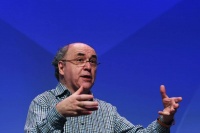 “全球最聪明的人”刚刚为物理基础理论指出了全新道路