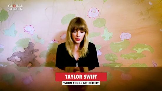 泰勒演唱的这首歌原本是送给身体抱恙的母亲