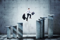 为何亏损也挡不住创新高，美团市值破8000亿港元