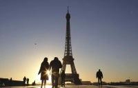 出境游从业者：熬了半年业绩依为0 咬牙坚持盼“解冻”