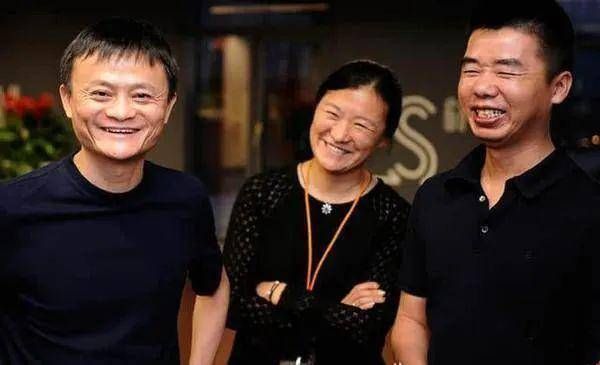 格力董明珠,黄章最后一根救命稻草?