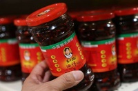 “老干妈”搜索量大涨京东售罄，网友：发鹅难财