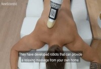 机器人“马杀鸡”来了，但总感觉哪里怪怪的