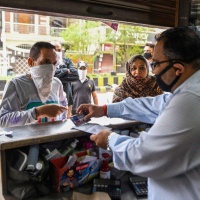 印度疫情促进网上卖药，世界首富和印度首富都入局