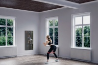 抓住疫情下家庭健身的风口，「myShape」于近日推出旗下首款智能健身镜