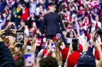 特朗普的“幕后推手”揭秘：如何将操纵人心做到极致