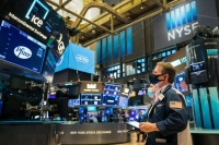 美股周五上涨，拼多多再涨13%，市值超1800亿美元