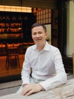 内地富商钱峰雷在香港被砍伤!他与马云关系非同一般