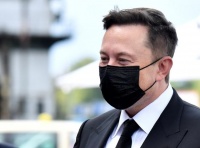 马斯克称自己最有可能已是中等程度新冠肺炎患者