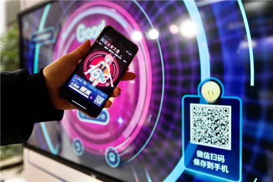 基于AI表情捕捉技术匹配动作的歌曲互动小游戏