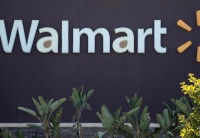 沃尔玛联手TikTok尝试直播带货，推荐时尚品牌产品