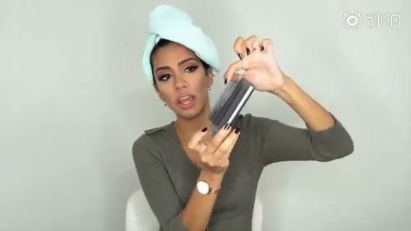 油管博主分享戴森卷发棒开箱