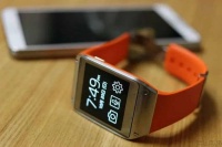 催八年前的智能手表升级系统，三星图的啥