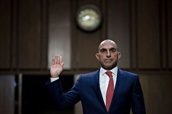 罗斯汀·伯南在国会