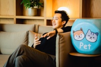 90后在日华人三度创业，复制中国移动互联网模式，瞄准宠物社区和HR领域｜快公司