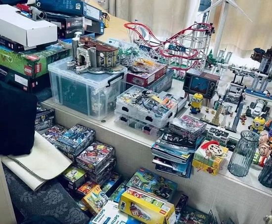 图/奕骁收藏的乐高玩具 　　来源/奕骁供图